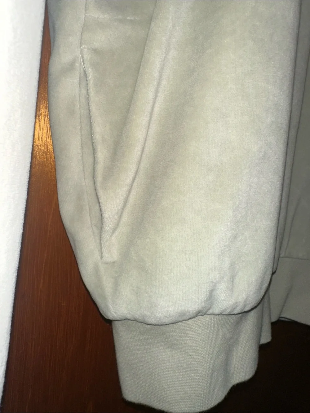 Adidas Men's Basketball Velour Back Logo Hoody in Halo Green S